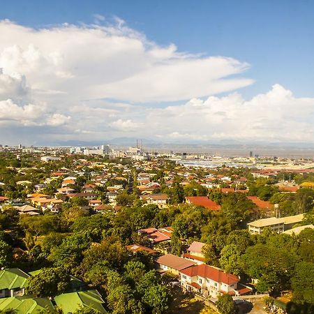 Titan Condo At Studio City Tower 1 Alabang Манила Экстерьер фото