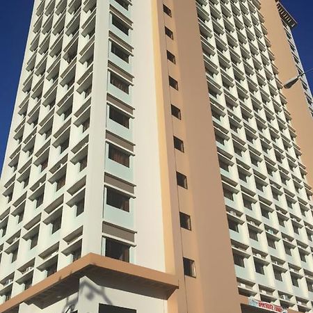 Titan Condo At Studio City Tower 1 Alabang Манила Экстерьер фото