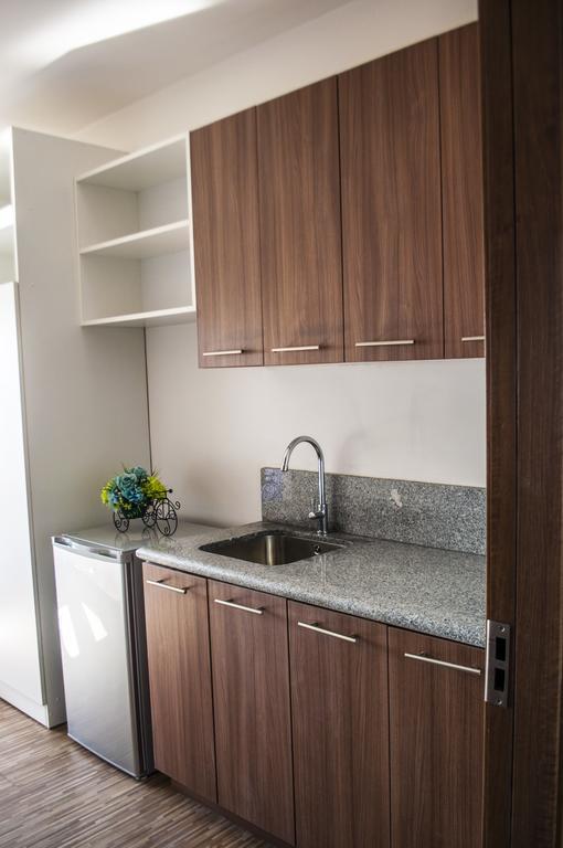 Titan Condo At Studio City Tower 1 Alabang Манила Экстерьер фото