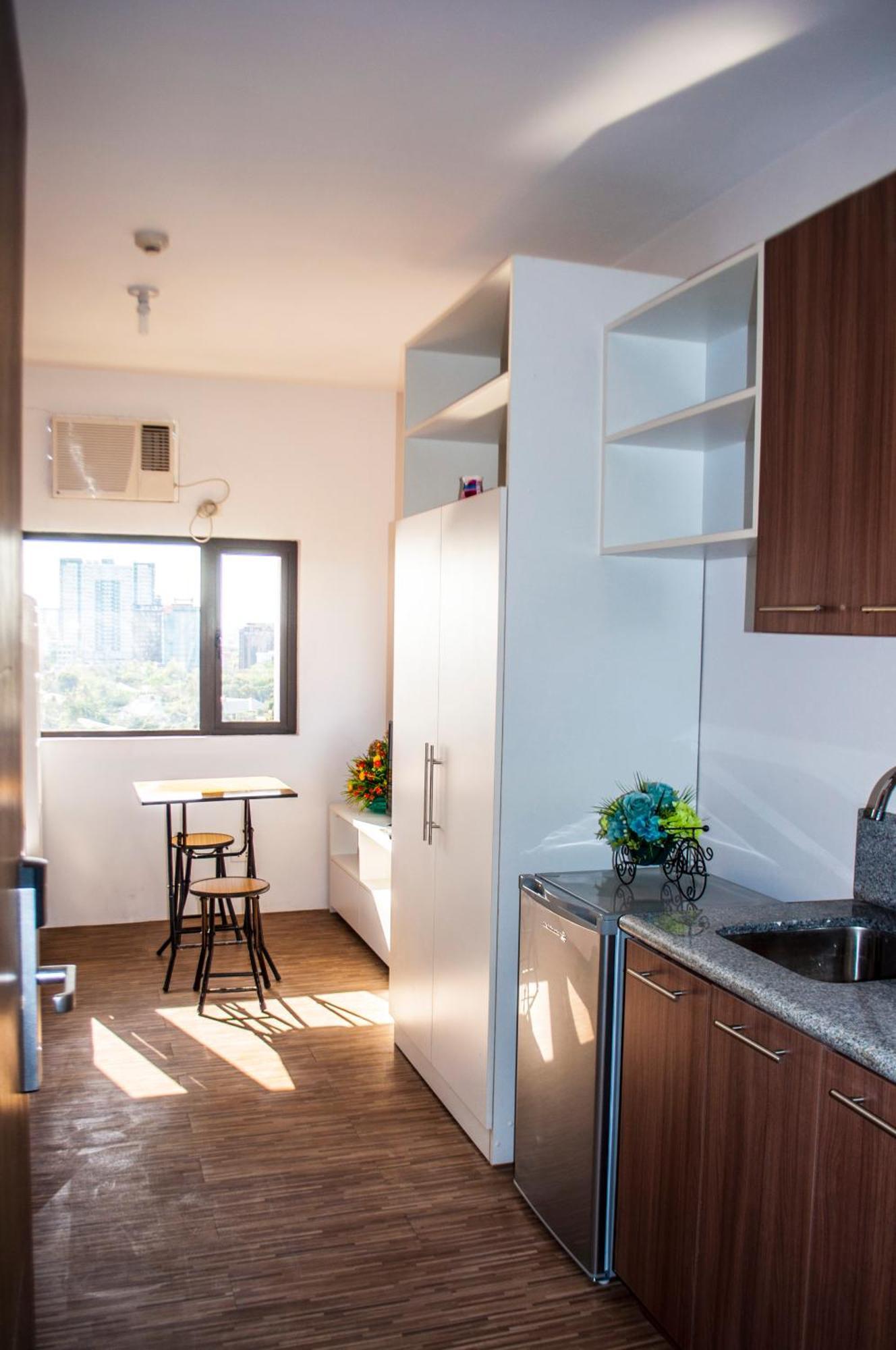 Titan Condo At Studio City Tower 1 Alabang Манила Экстерьер фото