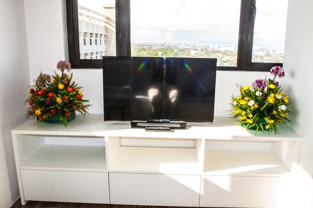 Titan Condo At Studio City Tower 1 Alabang Манила Экстерьер фото